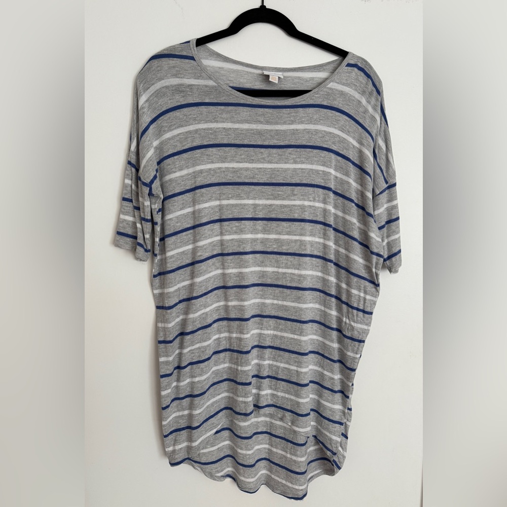 LuLaRoe Women’s Short Sleeve Gray and Blue Tee